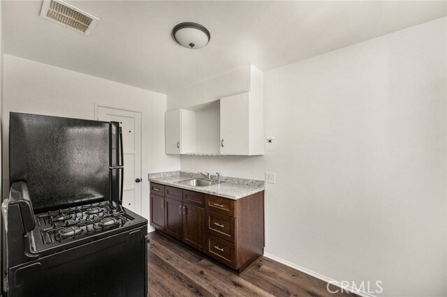 Building Photo - 124 W Adele St