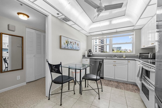 Building Photo - 3300 S Ocean Blvd