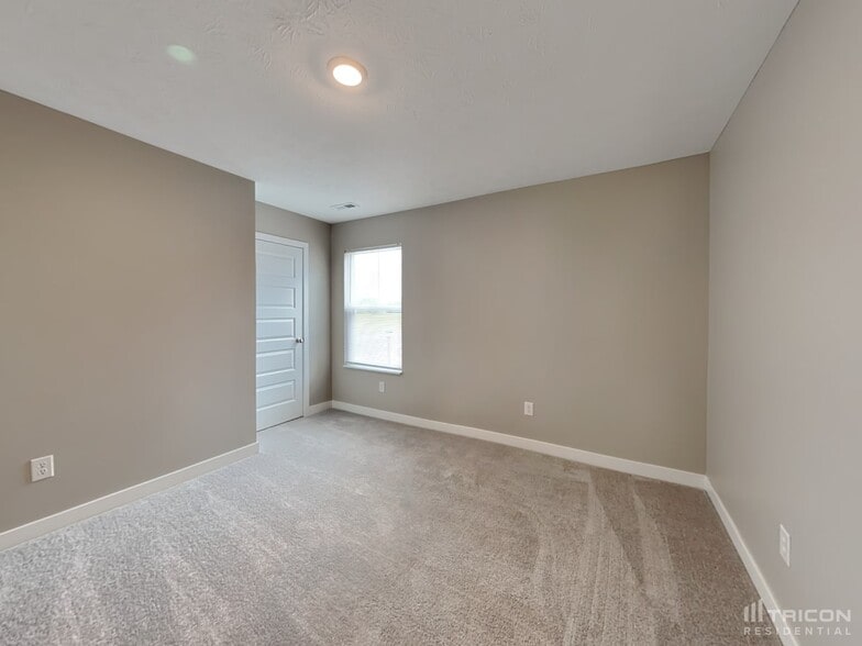 Building Photo - 10003 Sundley Dr
