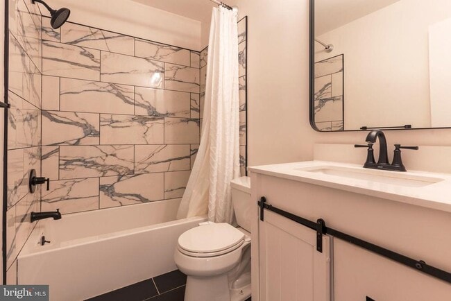 Building Photo - 308 Wayne Ct