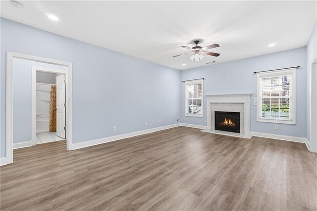 Building Photo - 903 Misty View Ct SW
