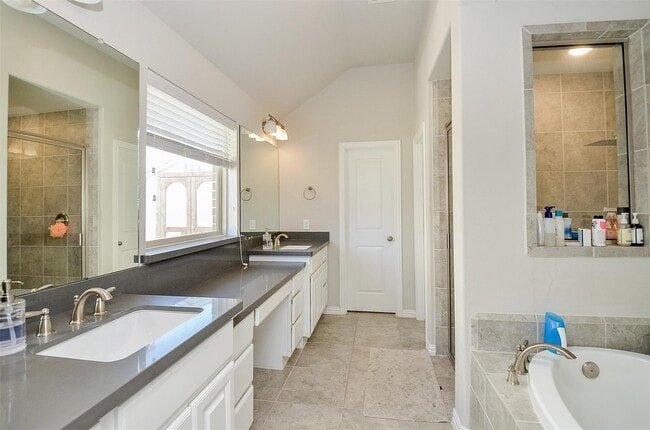 Building Photo - 7830 Trinity Rose Ct