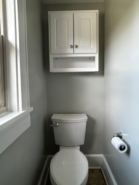 Building Photo - 634 Scranton Ave