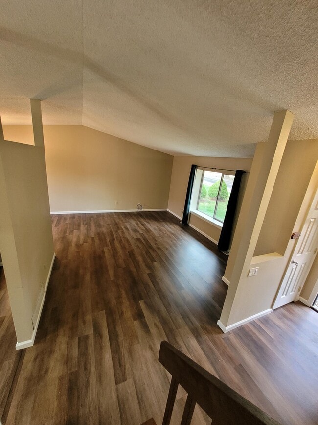 Building Photo - 5280 Mule Deer Dr