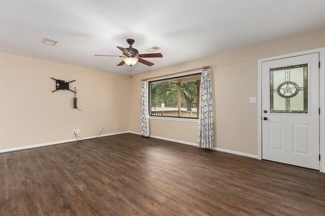 Building Photo - 9344 US-69