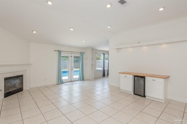 Building Photo - 1065 Freeboard Blvd