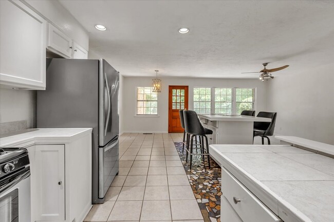 Building Photo - 2037 NW 47th St