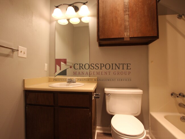 Building Photo - 2 Bed 2 Bath Apartment in Central Tyler!