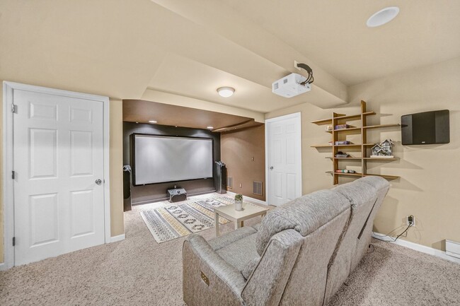 Building Photo - 4 Bedroom 4 Bath culdesac home in the Hart...