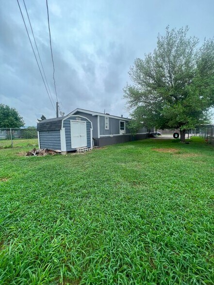 Building Photo - 5907 N Nueva Amanecer Dr