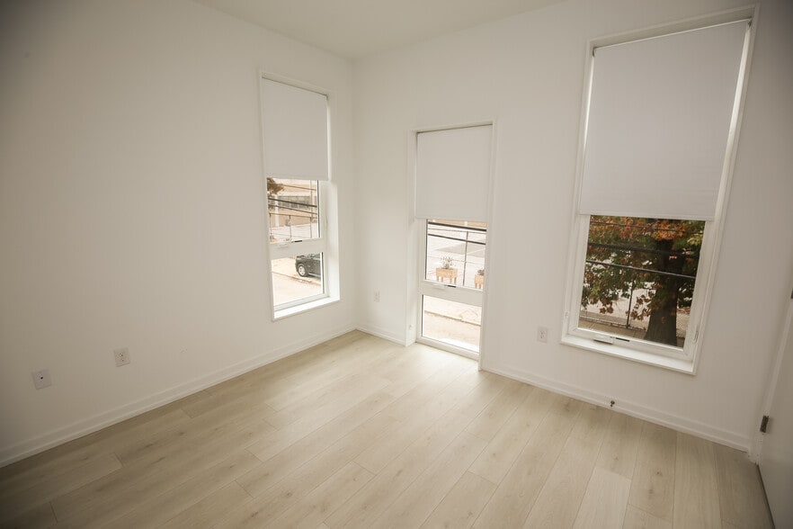 Building Photo - 1244 Lecount St