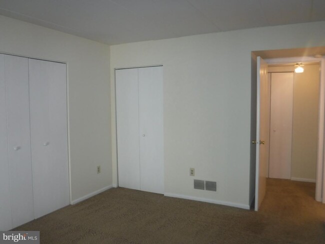 Building Photo - 1302 Afton Ct