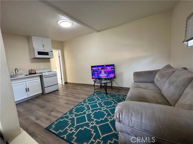 Building Photo - 810 E Realty St