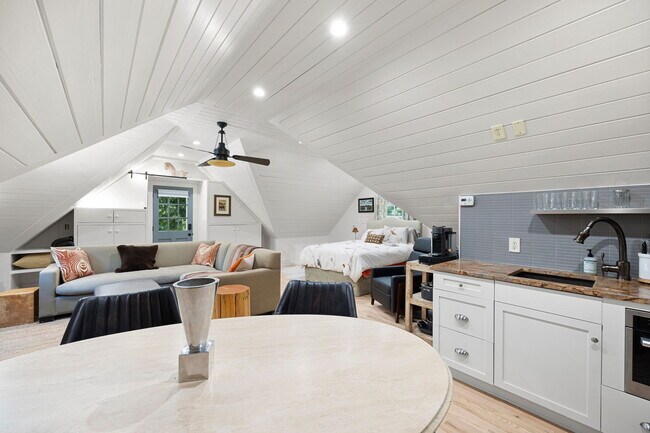 Building Photo - 1358 Briarcliff Rd NE