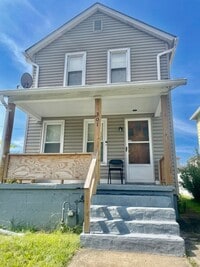 Building Photo - 301 Wykes St
