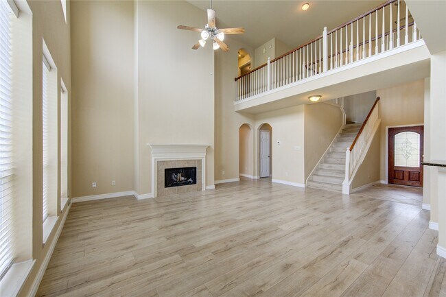 Building Photo - 6018 Royal Hollow Ln