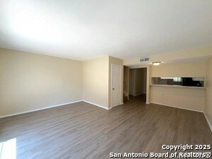 Building Photo - 311 E San Antonio Ave