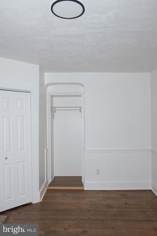 Building Photo - 2928 Lincoln Hwy E