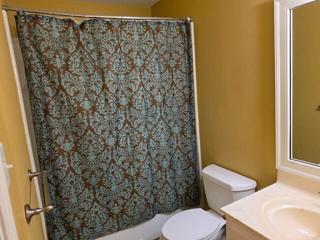 Building Photo - Great 3BR 2BA Find in Pleasant Tree Neighborhood!