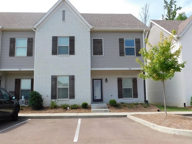 Primary Photo - 4 Bed/4.5 Bath West End