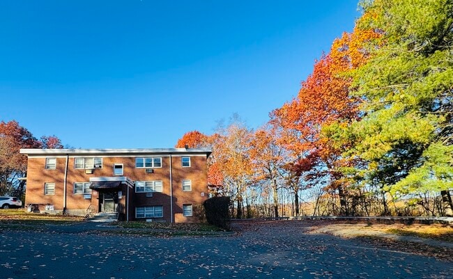 Building Photo - 304 Pine Rock Ave