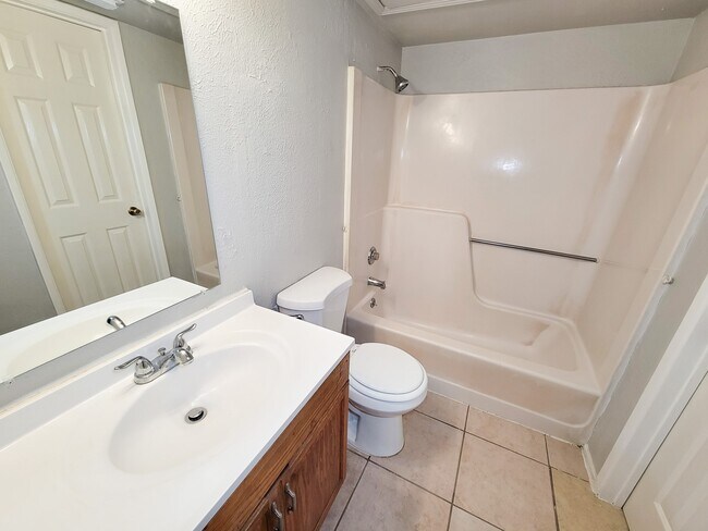 Building Photo - 24202 4 Sixes Ln