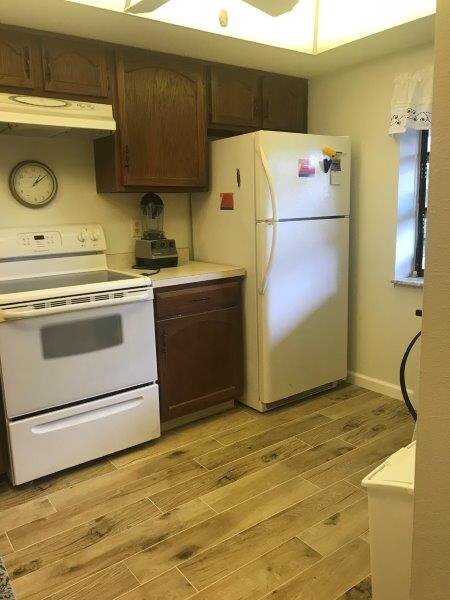 Building Photo - Venice, FL Mission Lakes 2BR/2BA Condo Located Just Off-Island