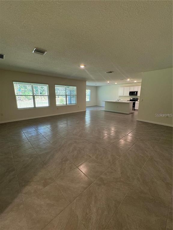 Building Photo - 176 Hickory Crse Trl