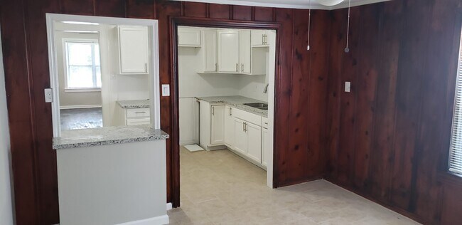 Building Photo - 3221 Wimberly St