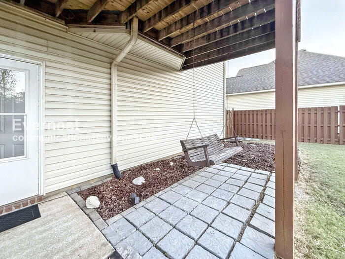 Building Photo - 248 Bentmoor Ln