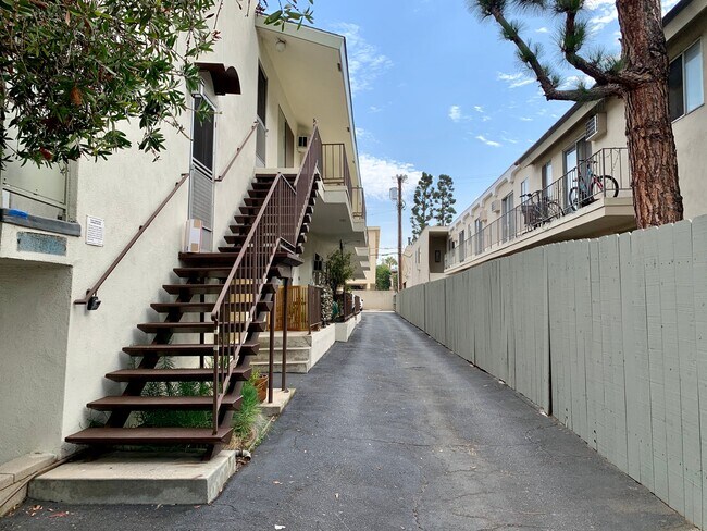 Building Photo - 1336 S Centinela Ave
