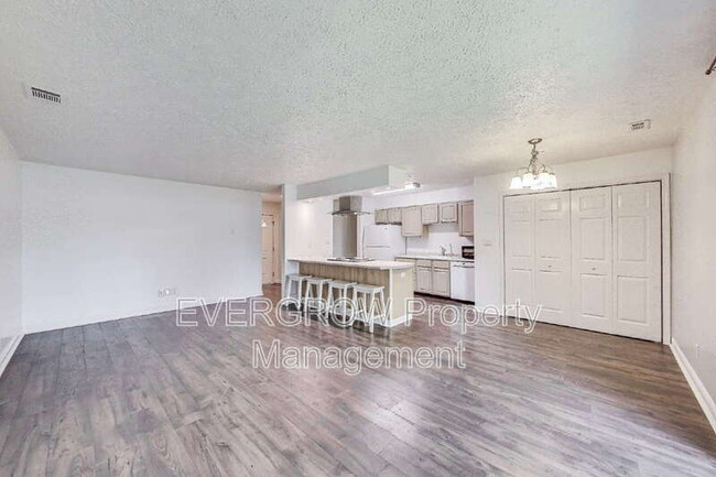 Building Photo - 3534 Ribbon Dr