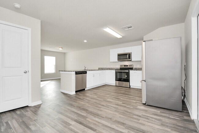 Building Photo - 15665 Briar Frst Dr