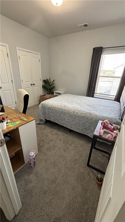 Building Photo - 39 Crescent Chase