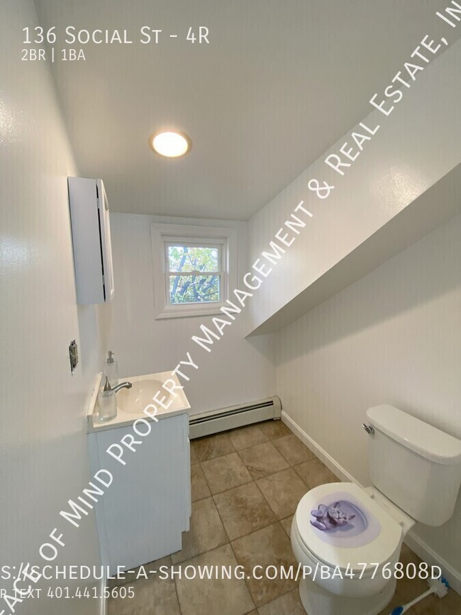 Building Photo - Bright & Spacious 2 Bedroom/1 Bath for $12...