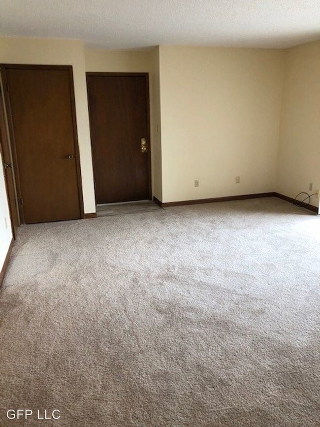 Building Photo - 1110 E 2nd Ave