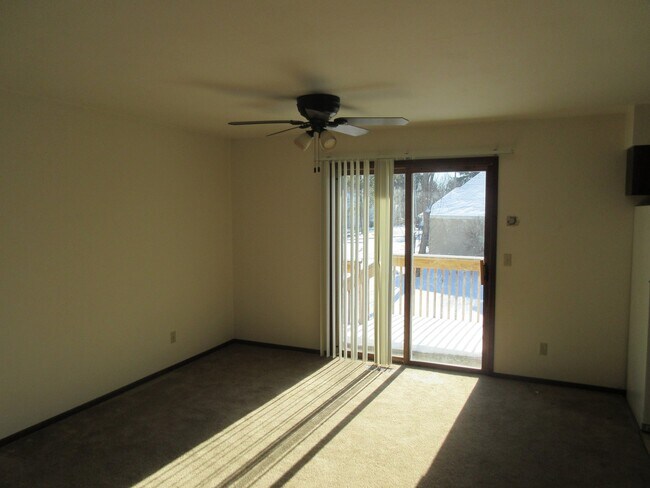 Building Photo - 386