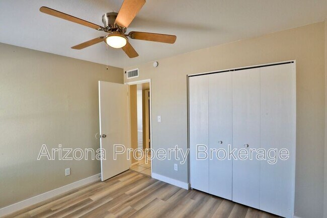 Building Photo - 1625 N Date