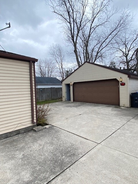 Building Photo - 2924 117th St