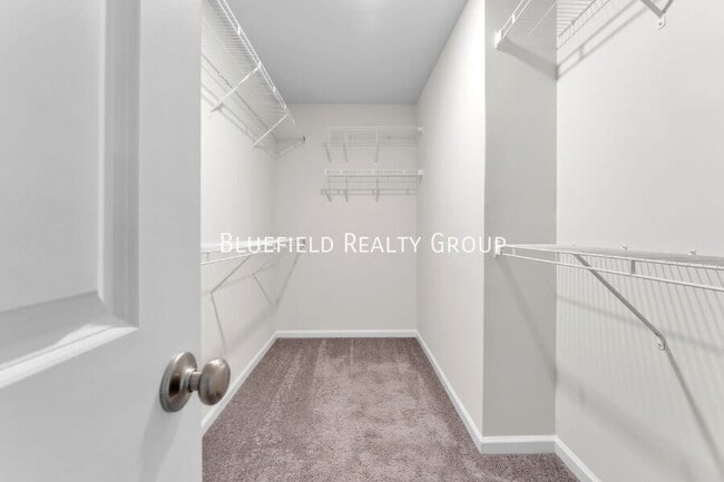 Building Photo - 909 Cherry Plum Dr