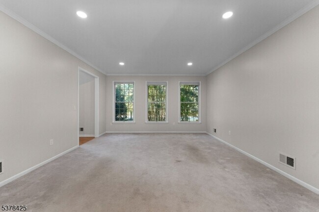 Building Photo - 300 Berkley Ave
