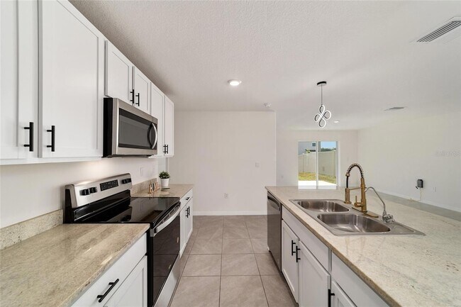 Building Photo - 8741 SW 45th Ct