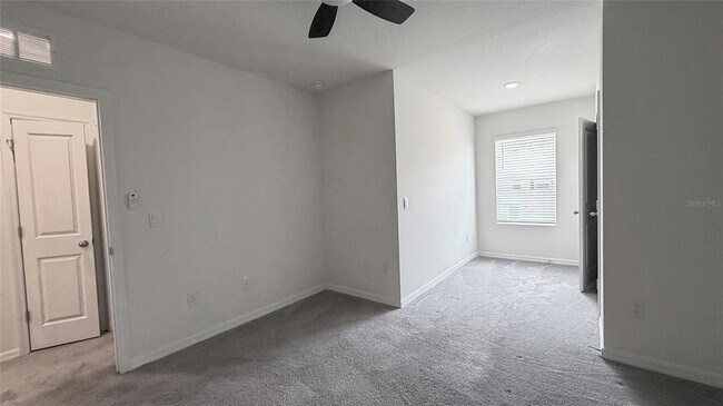 Building Photo - 11071 Crescent Deer Dr