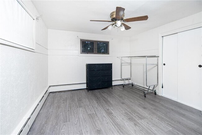 Building Photo - 123 Lockhaven Rd