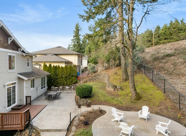 Building Photo - Spacious Happy Valley 4 Bedroom + Office Home with Valley Views, 3-Car Garage & Entertainer’s Bac...