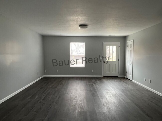 Building Photo - nf103