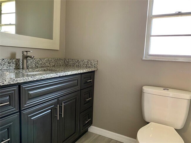 Building Photo - 58 Windtree Ln