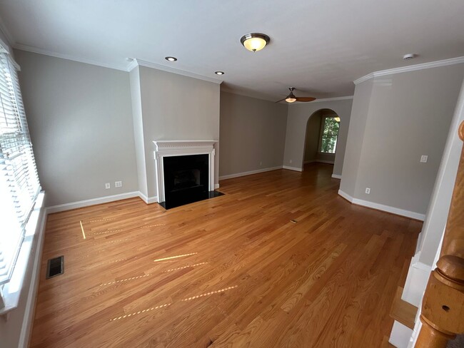 Building Photo - 3 Bedroom | 3.5 Bathroom Raleigh Townhome