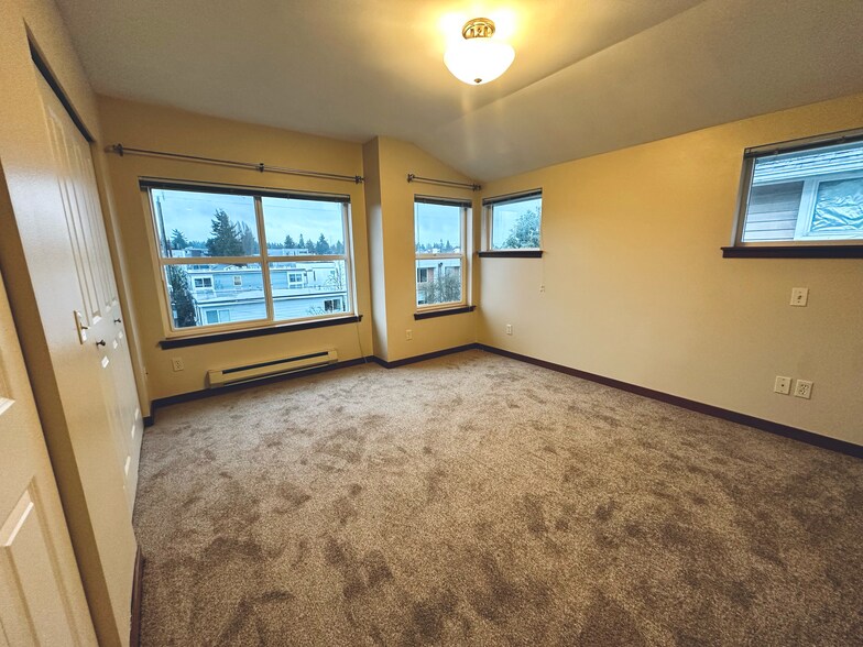 Building Photo - 9025 18th Ave SW