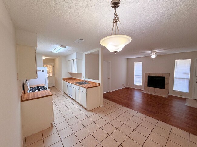 Building Photo - 2303 Whitlow Cove